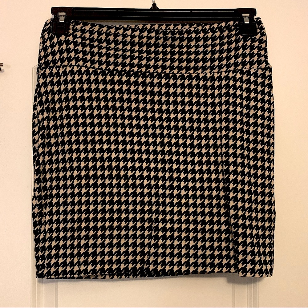 Forever21 Houndstooth Pencil Skirt